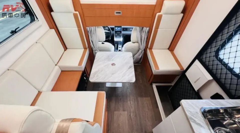 11月1012日成都房车展五菱新能源房车亮相价格不到20万