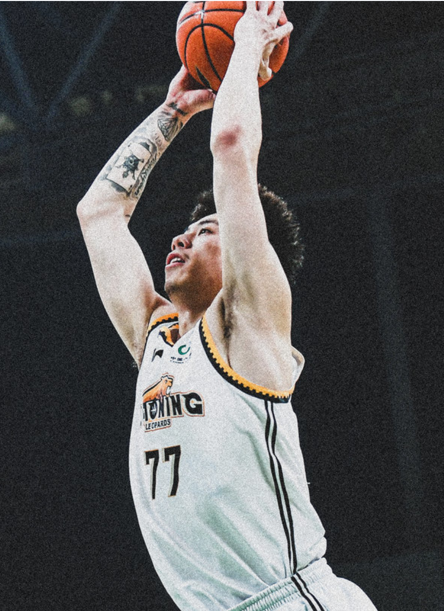 张镇麟做客特步公主8亿别墅,小美女指2米05金金:你很适合这层高_腾讯