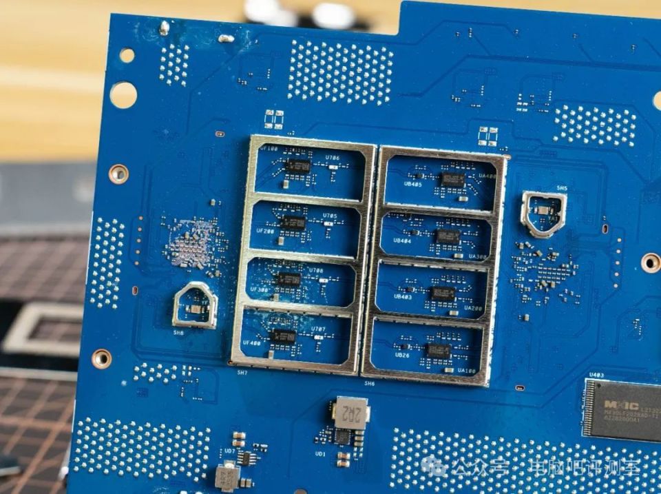 超多,超强,超全面的接口 华硕新款wifi7无线路由器 rt-be88u 测评
