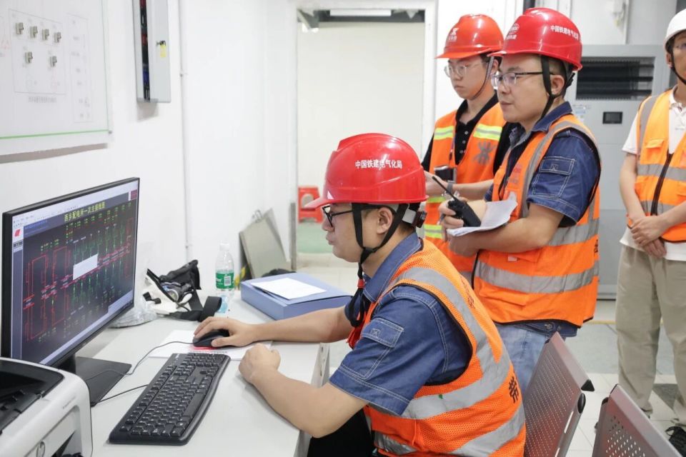 全线电通！穗莞深城际机前段10kV配电系统一次性送电成功_腾讯新闻
