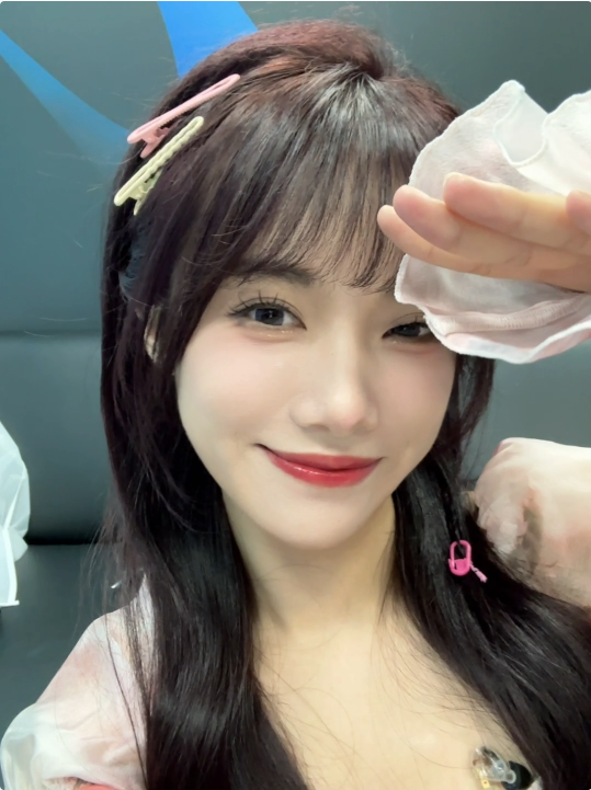 lpl老婆小钰解说杯主持照她真的太甜美了