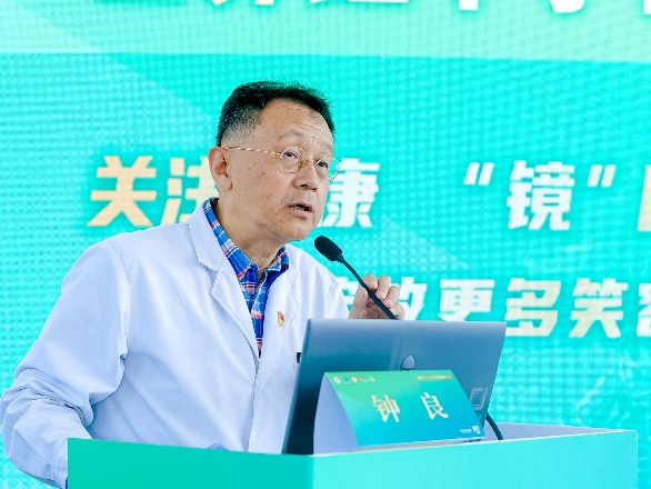 同济医院消化科孙会会主治医师,华山医院消化科黄家鑫主治医师,麻醉科