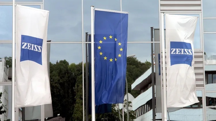 蔡司加码光学产能，全力支撑ASML EUV光刻机核心元件供应_腾讯新闻