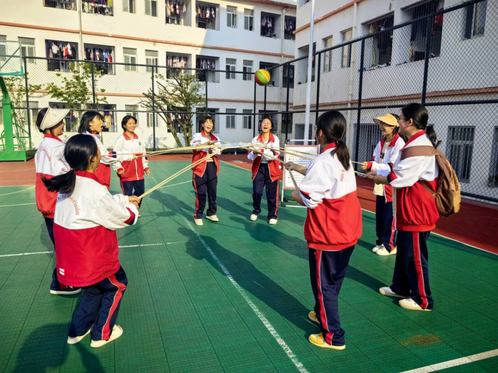 织金县第二中学:塑造阳光心理,绽放青春芳华,绘织金色人生!