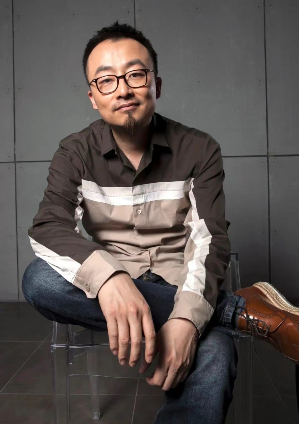 三体导演杨磊的创作之道以现实主义手法拍摄中国式科幻