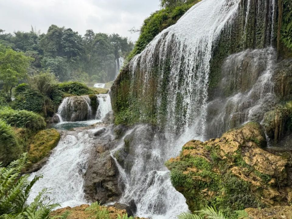 广西 德天跨国瀑布