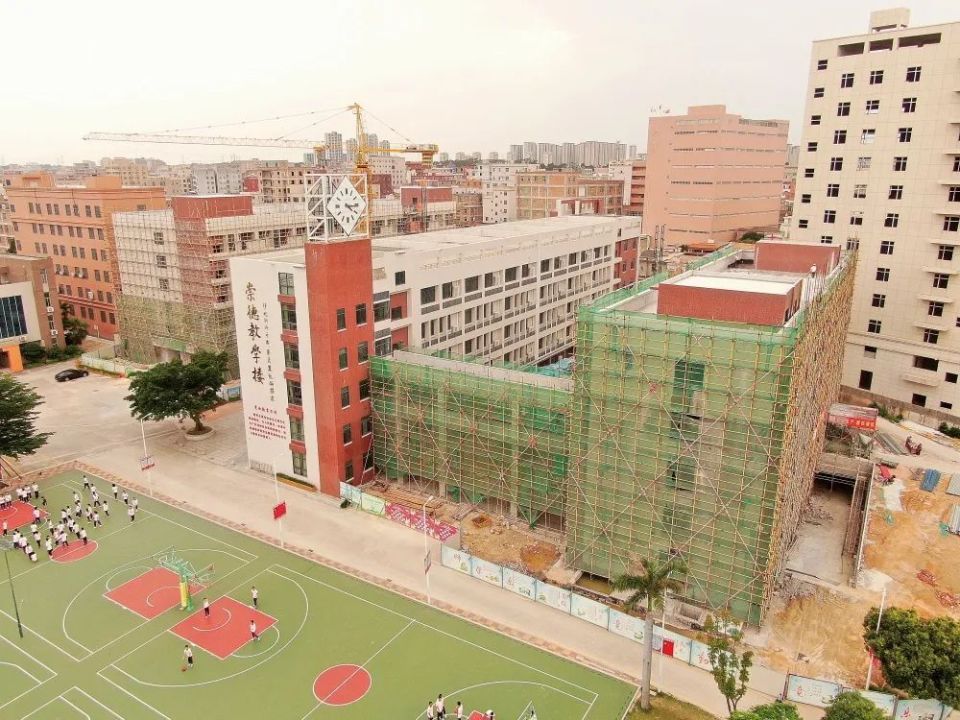 近日,记者从晋江季延中学英墩校区获悉,目前,该校区二期扩容项目正