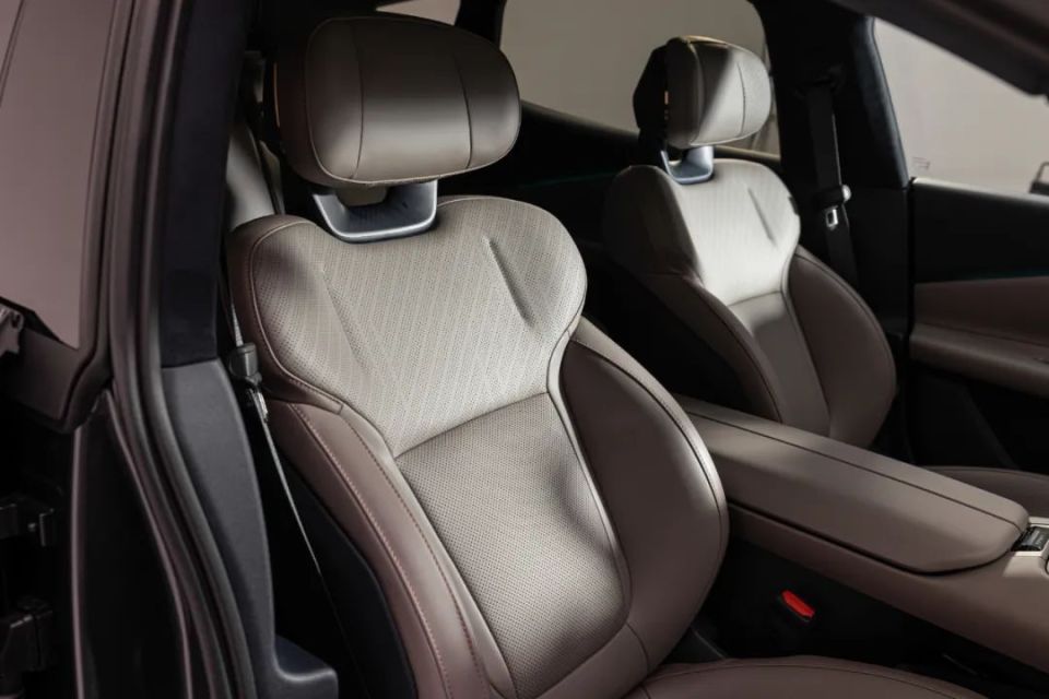 领克z10,风阻0.198cd,百公里3.5秒