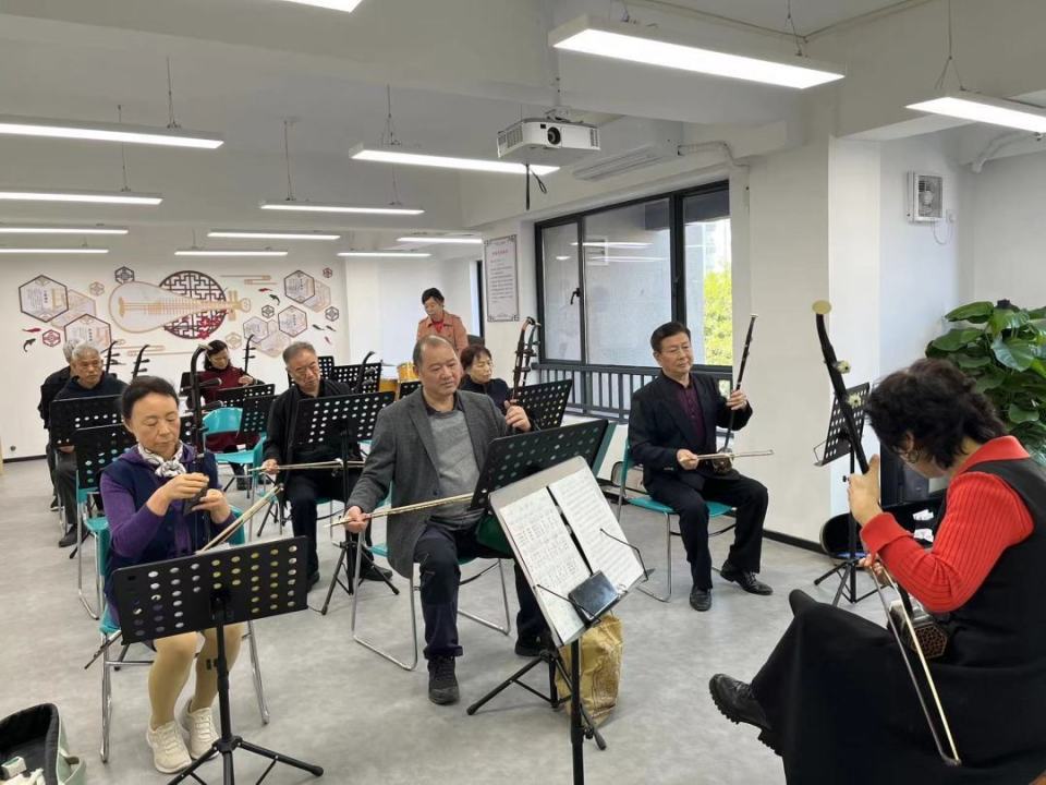 广州举行军休老年大学揭牌暨2024年春季开学典礼