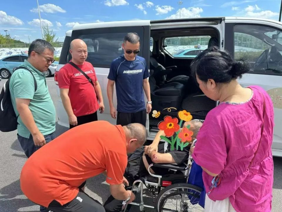 徐汇区救助站开启"夏季送清凉"专项救助行动