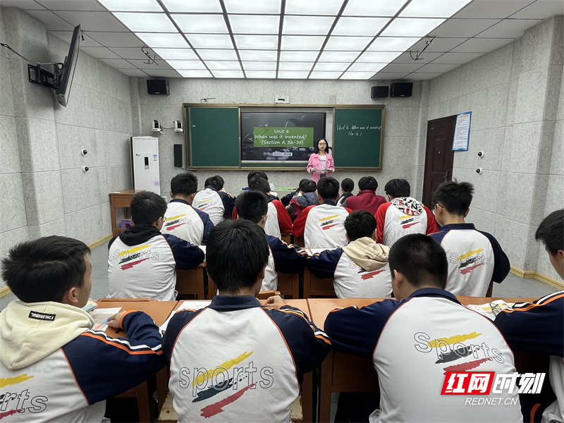 汝城县第六中学教育集团举行青年教师教学比武