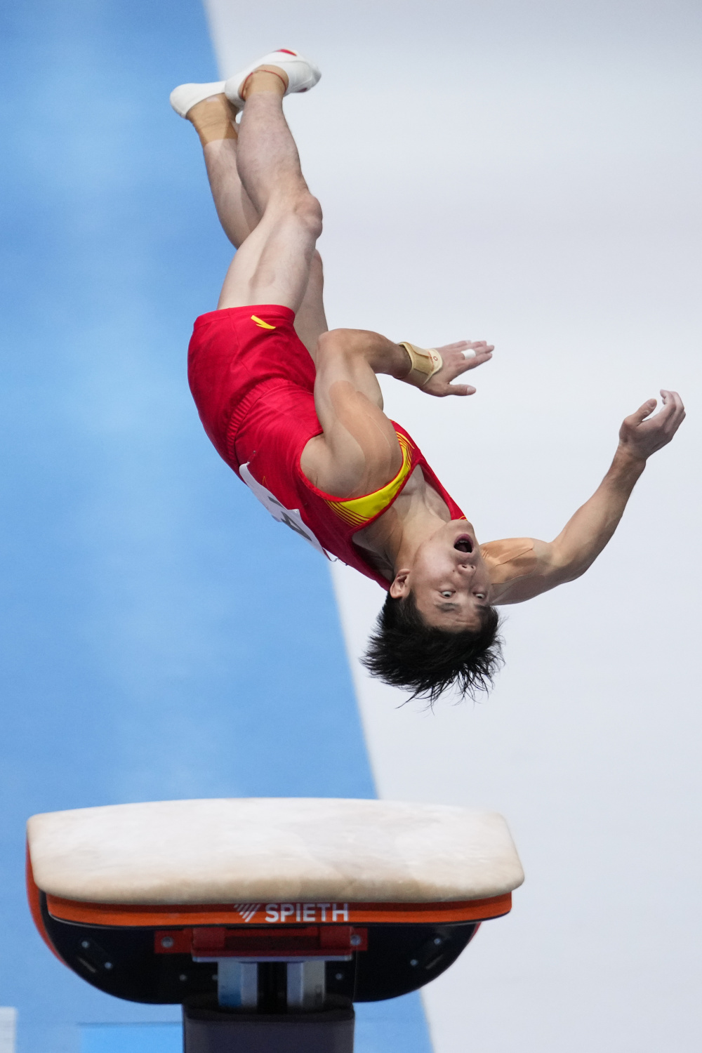 体操——安特卫普世锦赛:中国队获男子团体亚军(6)_腾讯新闻