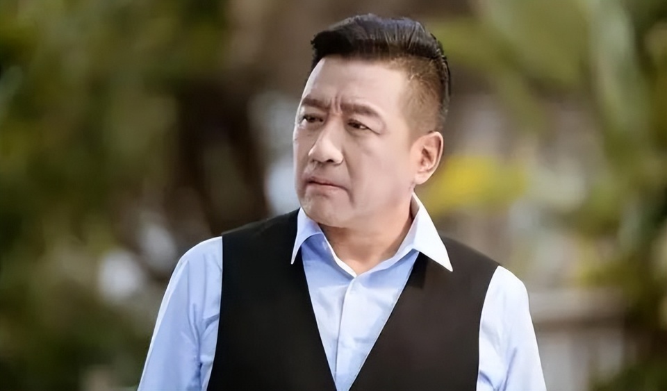 从《人世间》到《南来北往》,丁勇岱才是我们记忆里的父亲