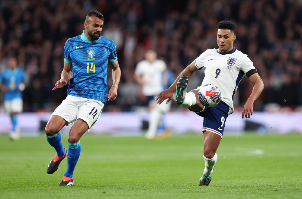 足球国际友谊赛巴西胜英格兰