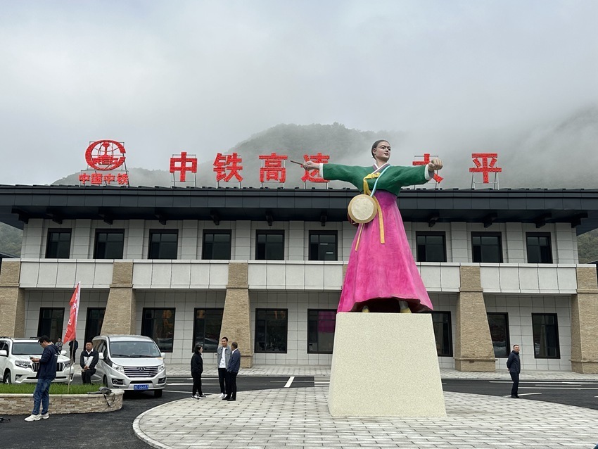 集安至桓仁高速公路建成通车