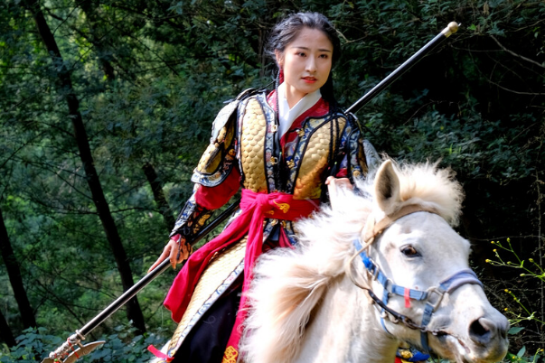 三,全真女冠在与李全驻扎楚州期间,杨四娘子做出了一个重要的决定,那