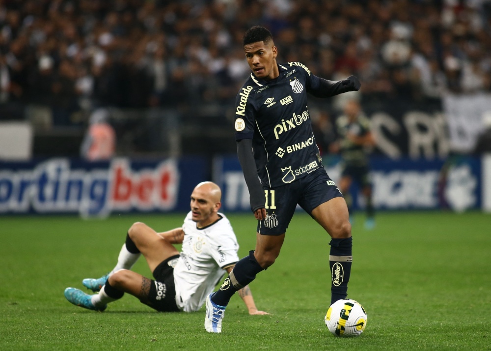 bbc:安吉洛以及桑托斯已被切尔西告知,要为季前赛做好