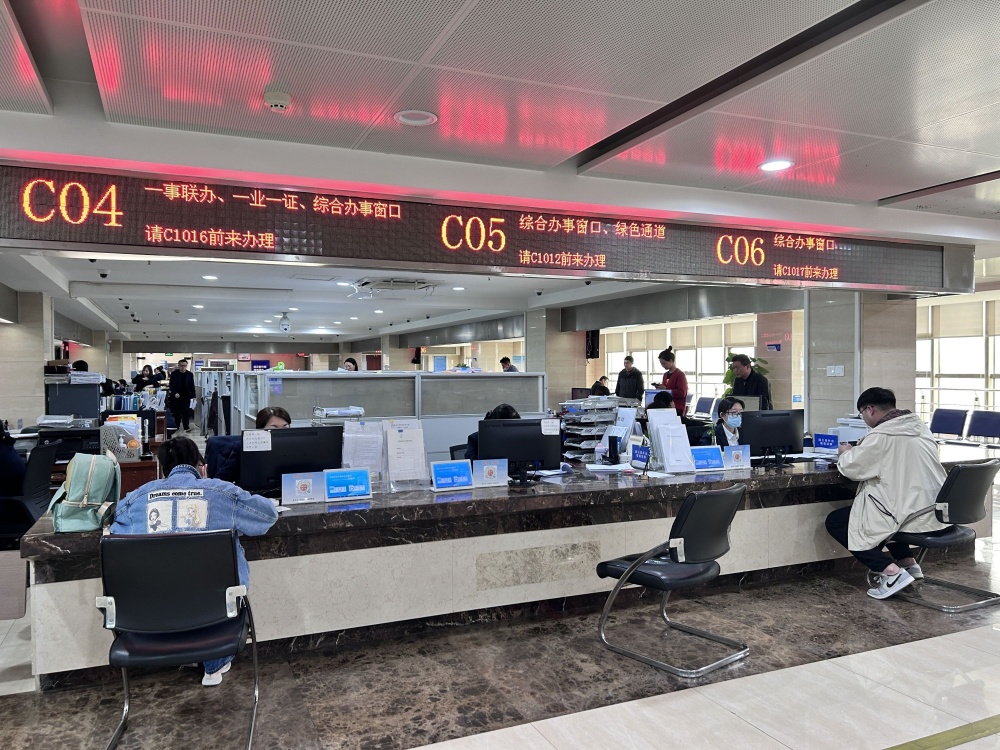 当天申请,当天拿证,武昌区人力资源服务许可审批推行告知承诺制_腾讯