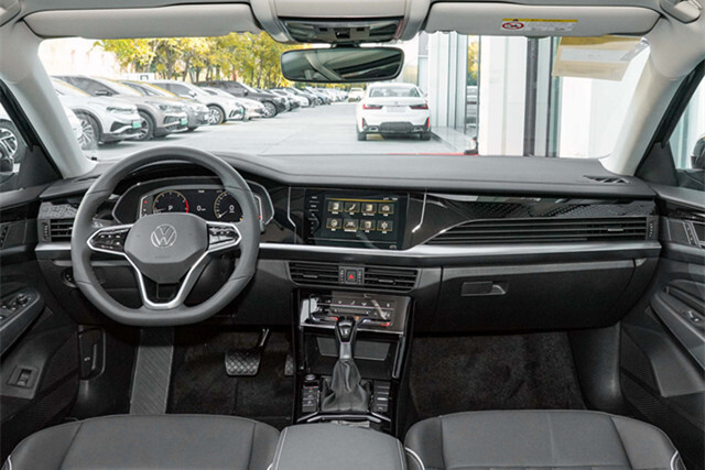 低估了大众的决心,帕萨特降价4.5万,家用真的太香了_腾讯新闻