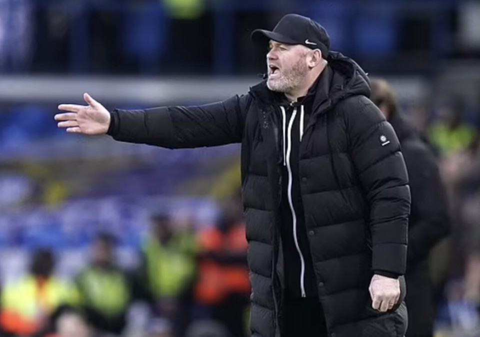 鲁尼说:"我肯定想重新回到教练岗位,目标是最终在英超联赛执教,执教