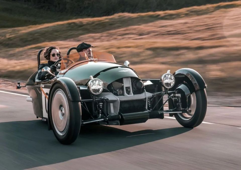 最传统的摩根三轮车,开始电动化_腾讯新闻