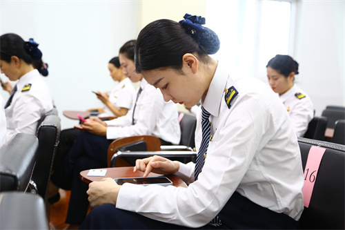 赛技能提服务2000余名校车随车照管员同台竞技