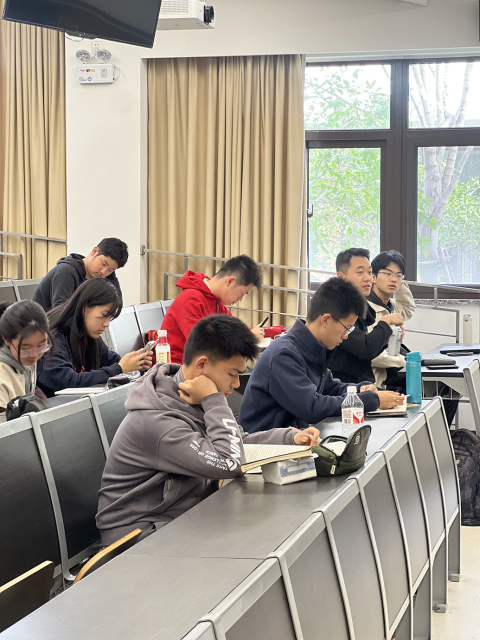 复旦大学"周末学堂"能带来什么?_腾讯新闻