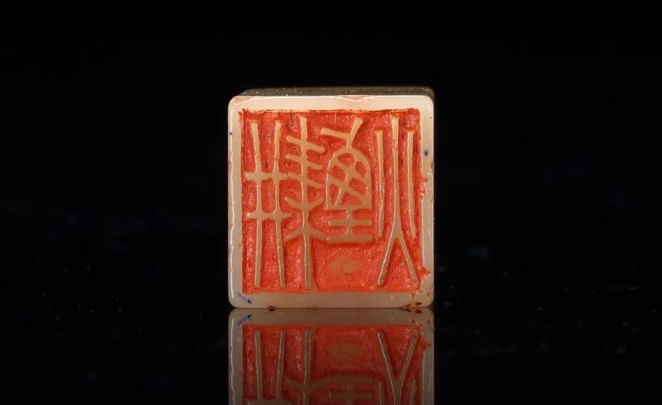 中国時代石握猪 古玉猪握 共箱 骨董 玉製品 中国古美術 重133g 中国時代石握猪 古玉猪握 共箱 骨董 玉製品 中国古