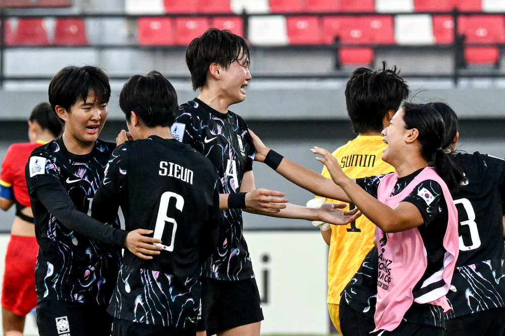 足球——u17女足亚洲杯:中国队不敌韩国队
