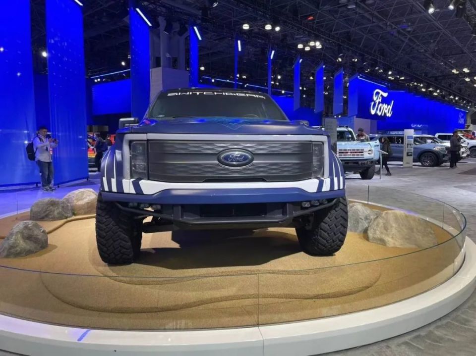 2024纽约车展:福特f-150概念车_腾讯新闻
