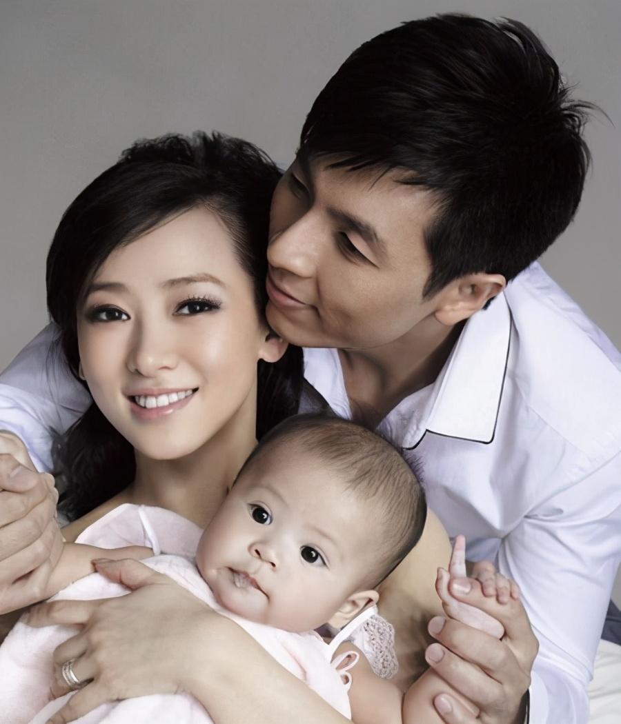 55岁翁虹晒贵妇生活，满箱珠宝令人艳羡，15岁高颜值女儿惊喜出镜-腾讯新闻