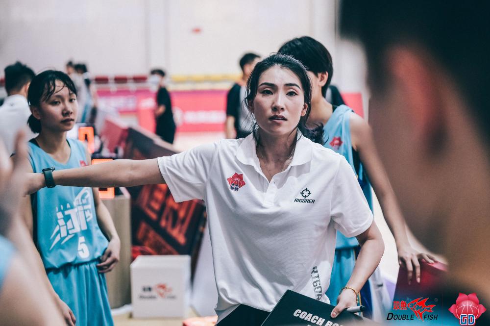 吴丹:掌控全局的领导力,"我对篮球的热爱难以想象"_腾讯新闻