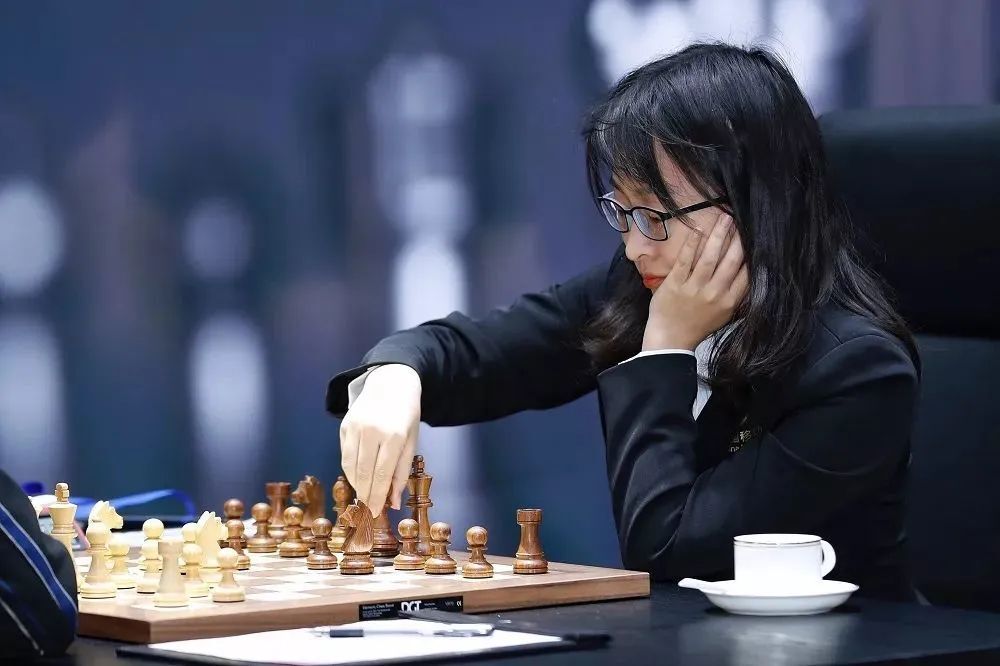 2023年國際棋聯女子世界錦標賽對抗賽在滬開幕上海姑娘居文君再迎棋後