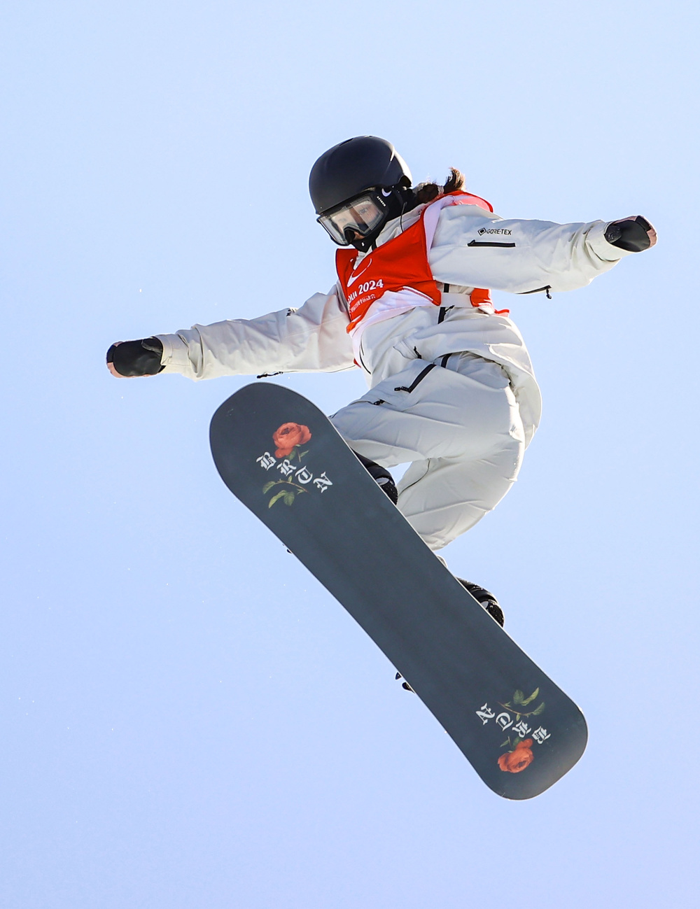 单板滑雪青年组女子大跳台赛况