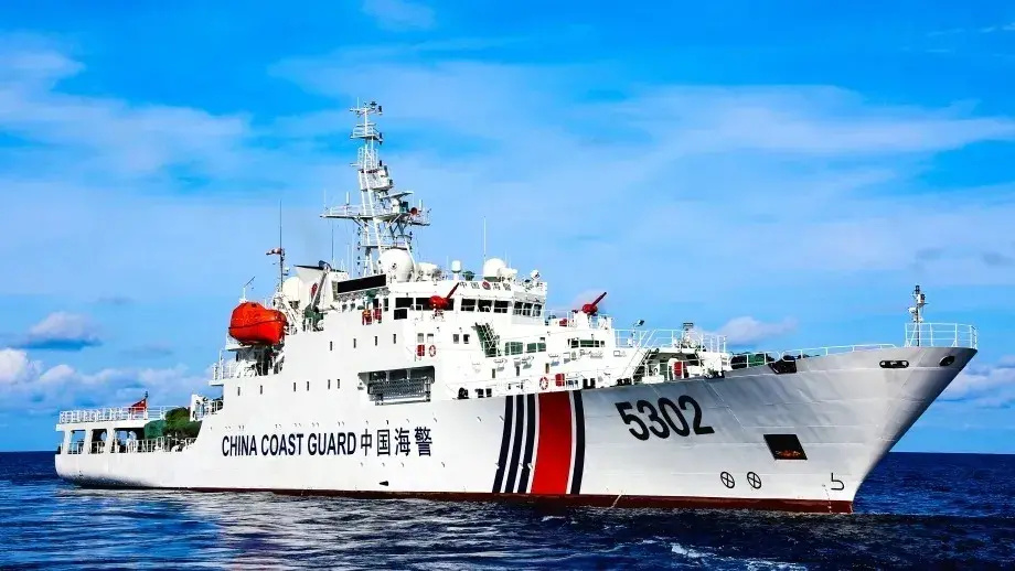 马来西亚目前非法占据着我国弹丸礁 , 光星仔礁,榆亚暗沙,光星礁等多