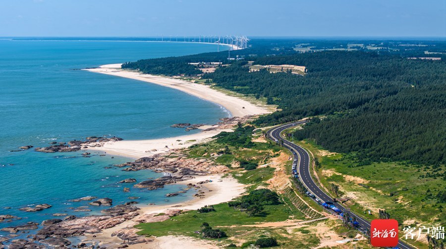 瞰海南美不胜收在海南环岛旅游公路文昌木兰湾段遇见风车海岸