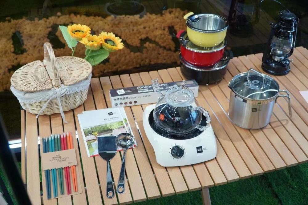 awe刮起露营风外资电灶品牌将厨房搬到户外