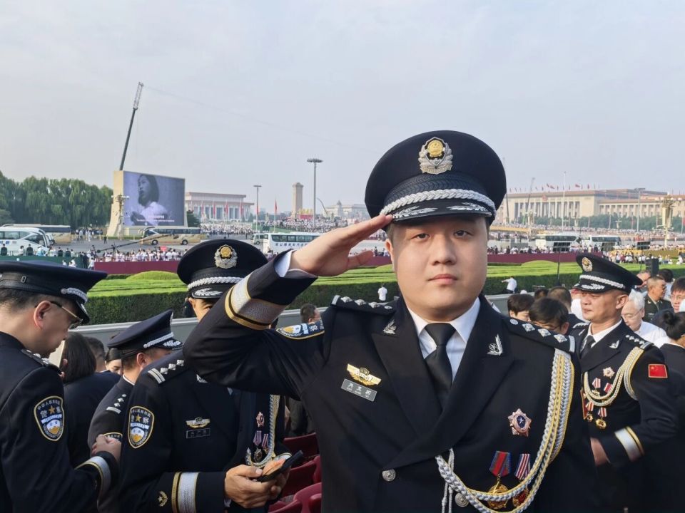 上海网红警察现场观礼:太震撼!