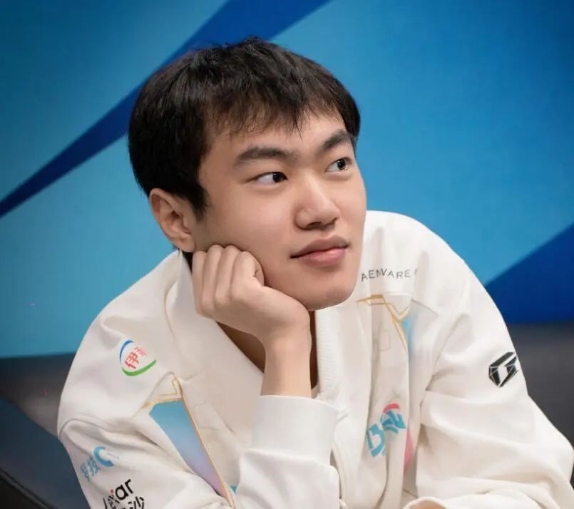 theshy直播问ning:去nip吗?