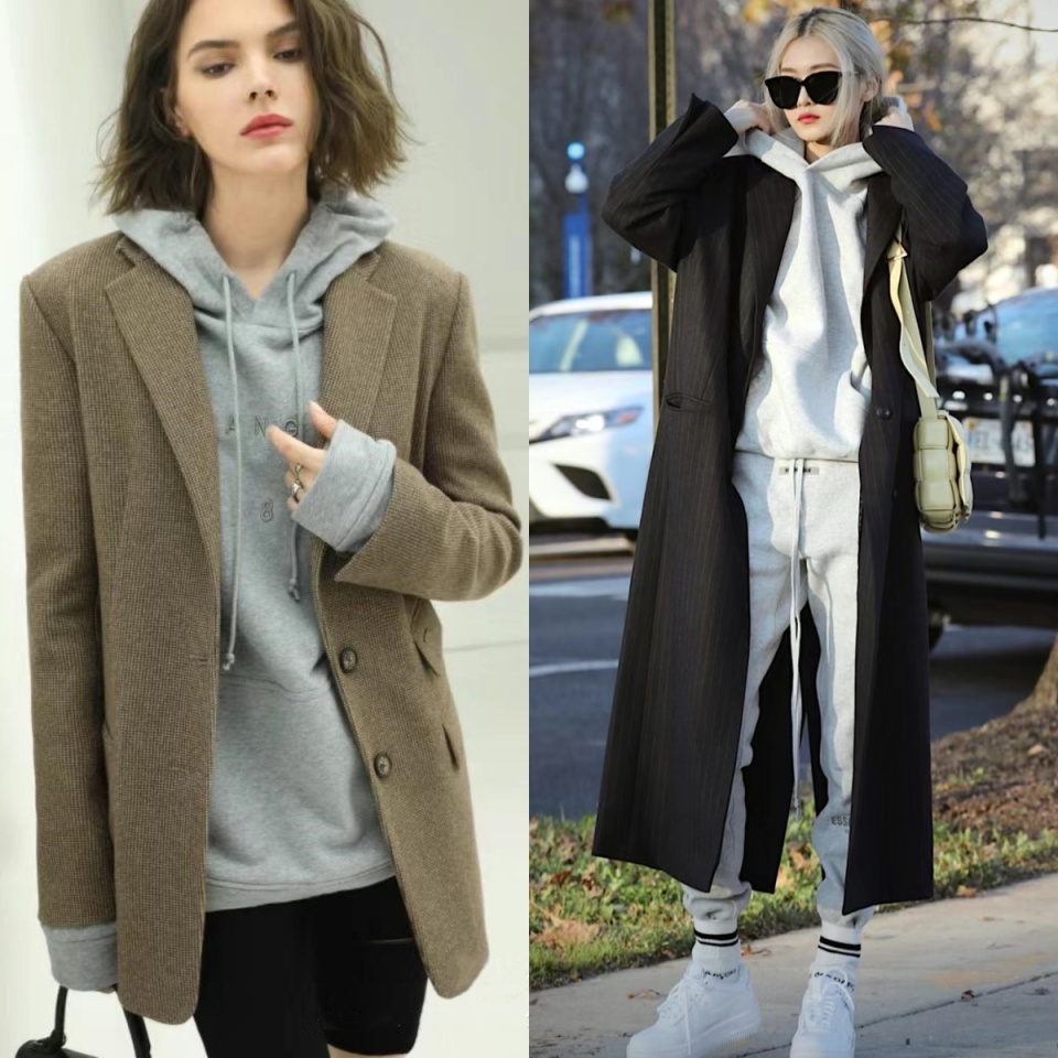 黑白灰"卫衣"叠穿西装或风衣,学会心机小技巧,时髦又有氛围感