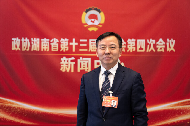 两会新声｜省政协委员刘静： 推动实习实践提质增效 助力青年人才在湘有为_腾讯新闻