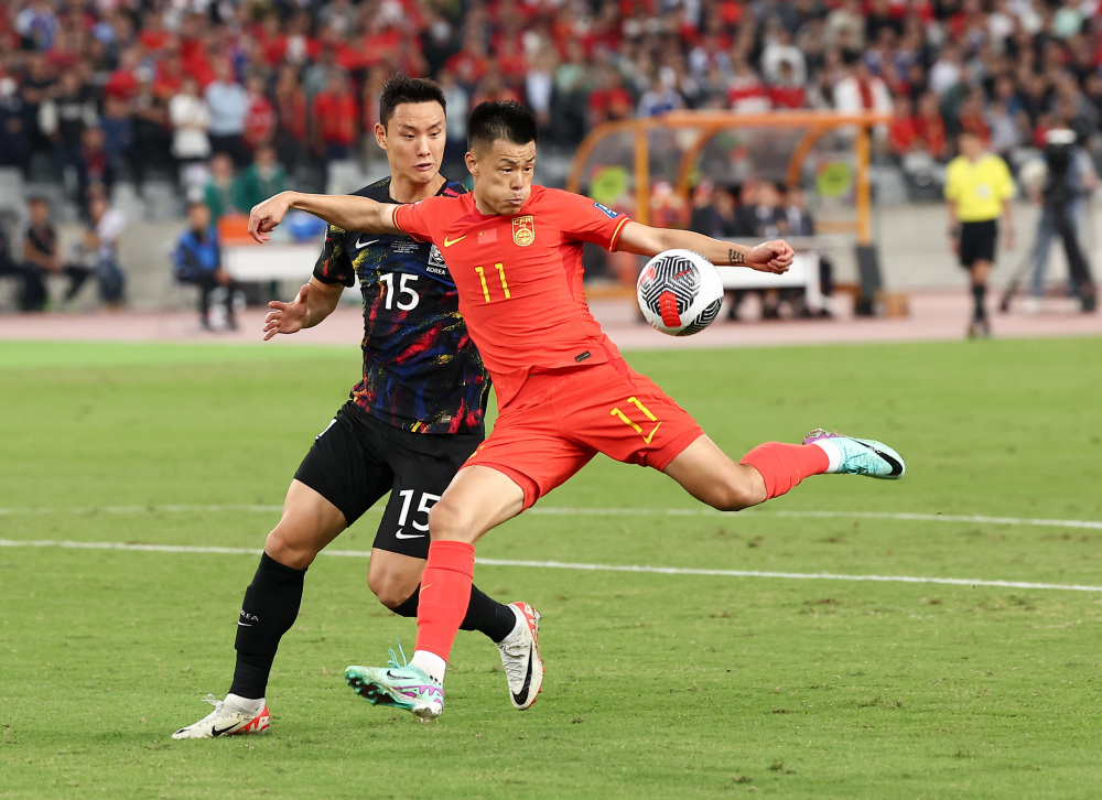 足球——世预赛:中国队对阵韩国队(4)