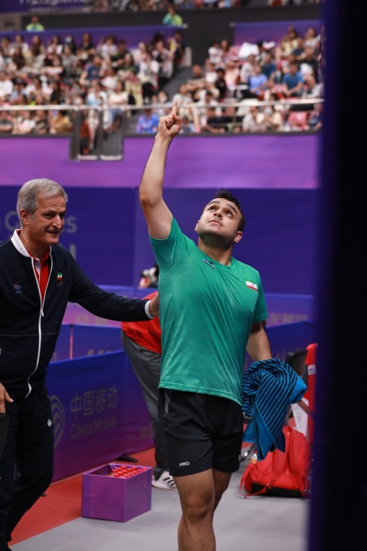 伊朗男乒再展风采,现场掌声雷动(组图)_腾讯新闻