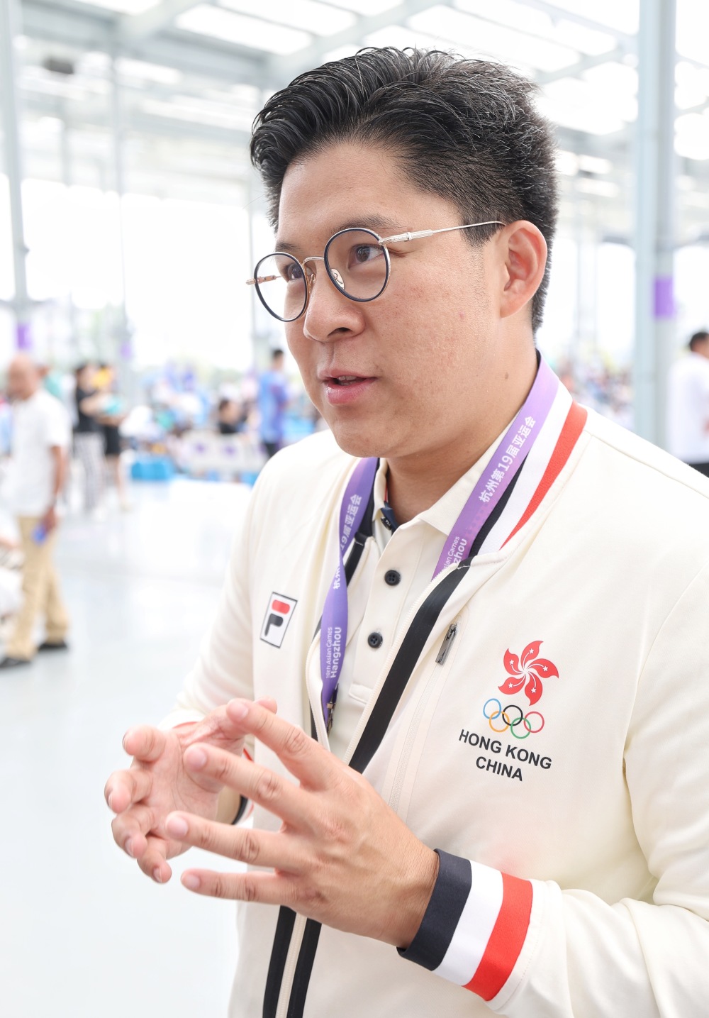 王贵彬 摄杭州亚运会期间,身为中国香港代表团团长,霍启刚一直在社交