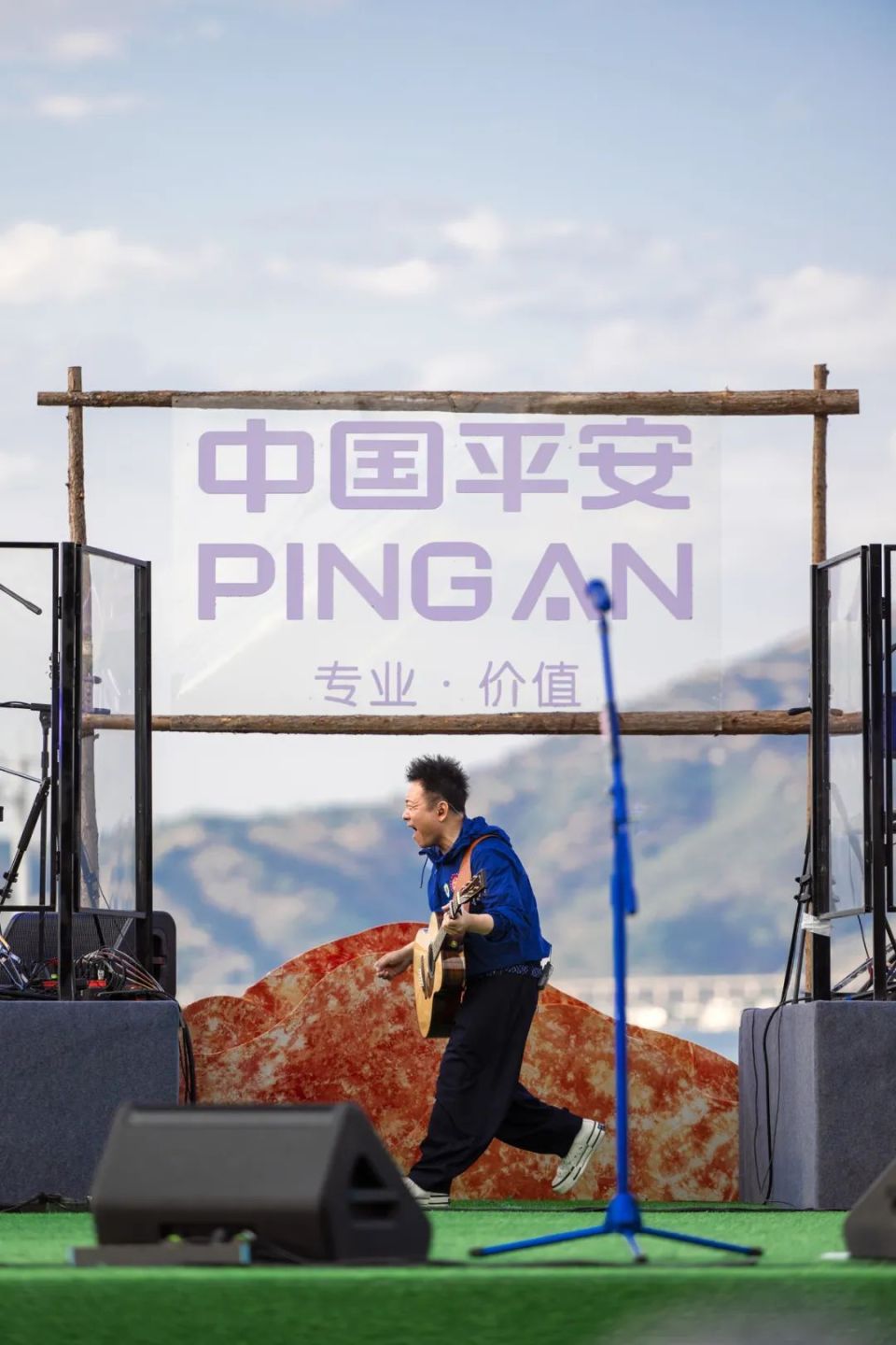 大地之歌,与许巍一起唱聊山海