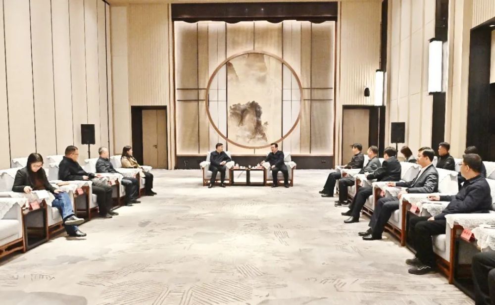 张国华与国家体育总局副局长张家胜一行举行工作座谈_腾讯新闻