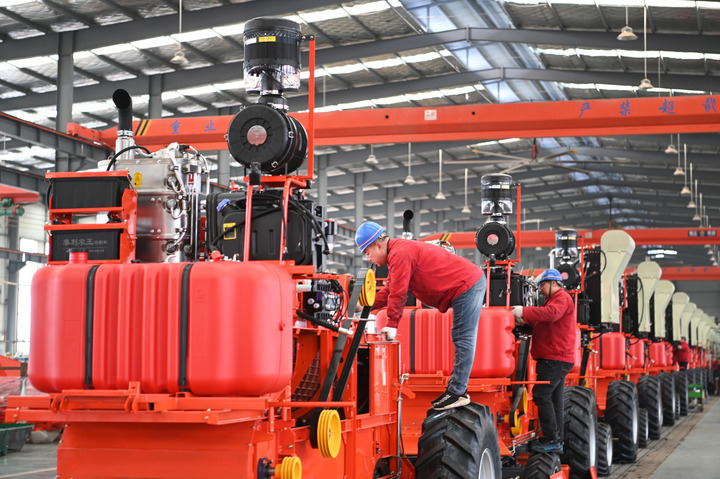 聚焦高质量增长瞄准新质生产力中国各地将工作重点牢牢放在经济上