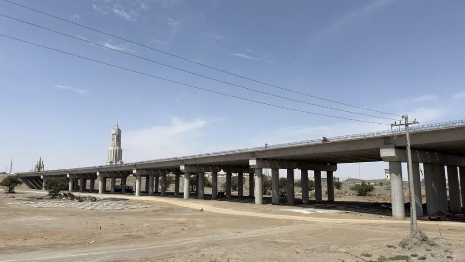 箱梁架设全部完成!预计10月底通车