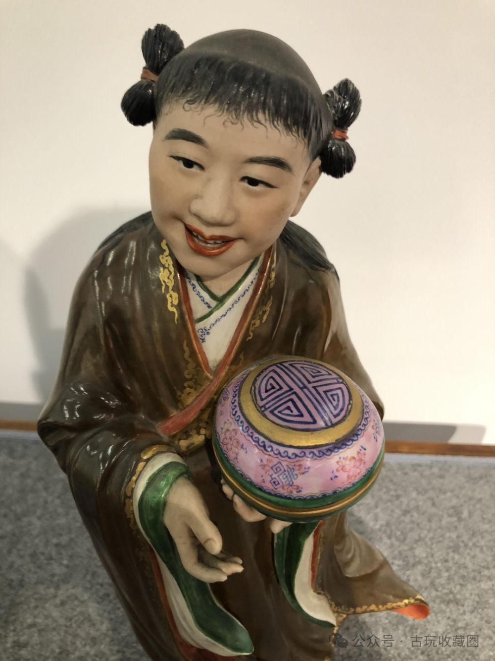 民国 曾龙升制粉彩和合二仙像