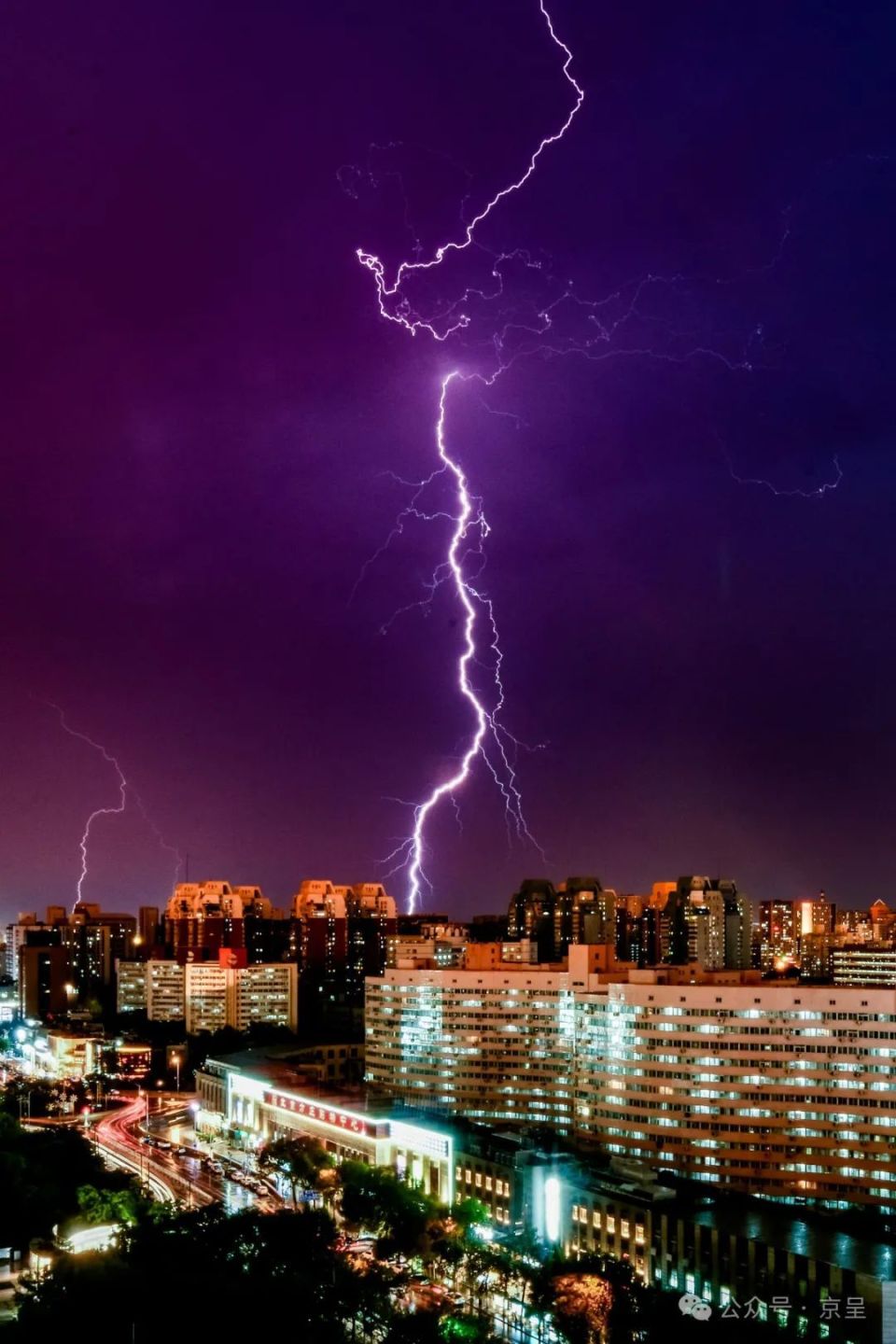 北京雷雨过境,25张闪电照片无比震撼!